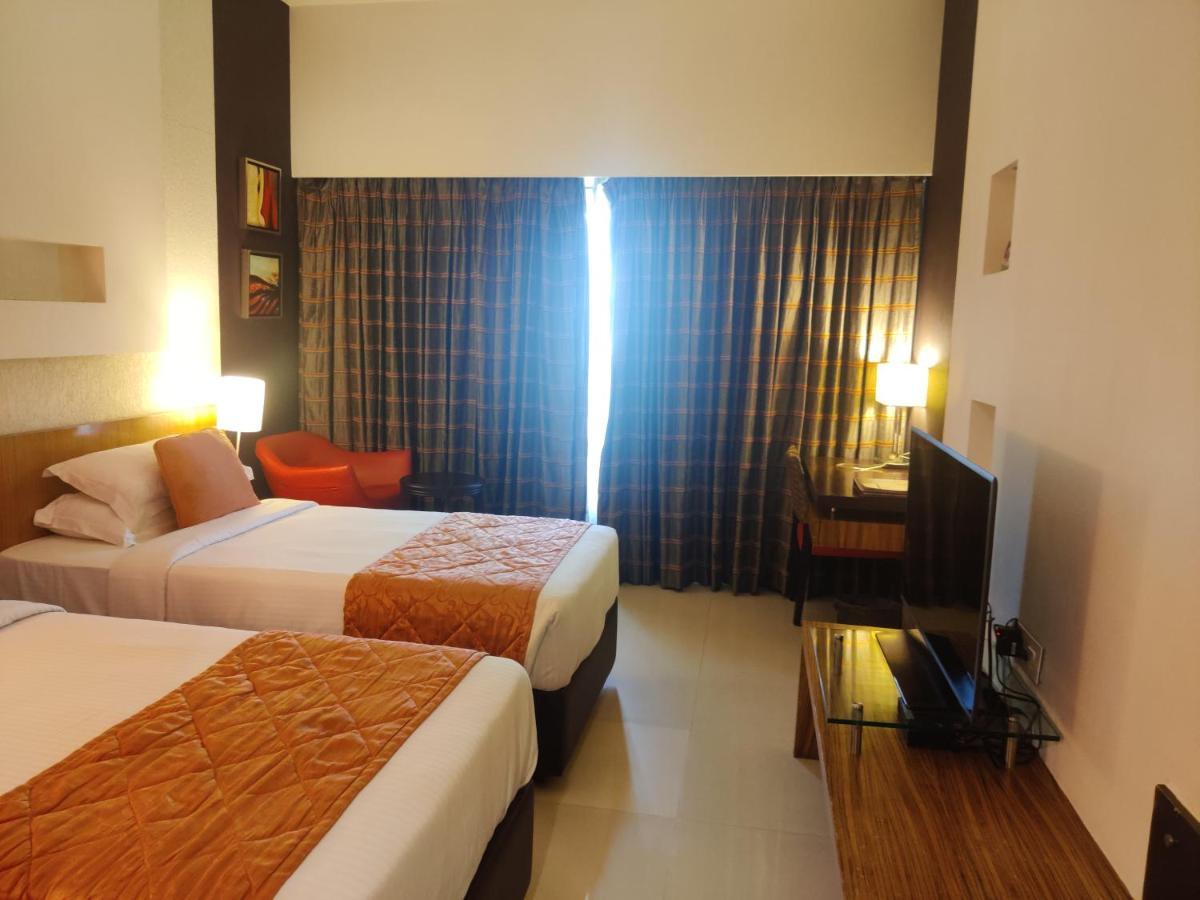 Hotel Satkar Residencia Thane Exterior foto