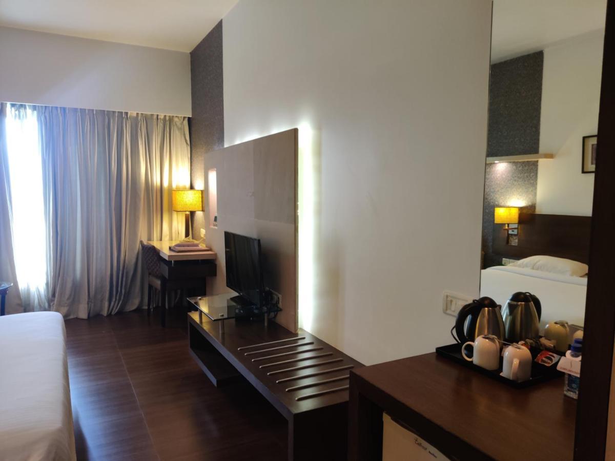 Hotel Satkar Residencia Thane Exterior foto