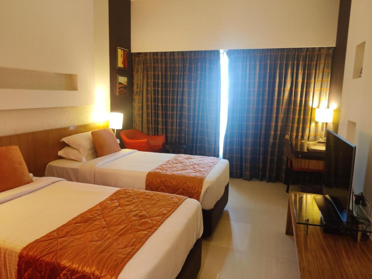 Hotel Satkar Residencia Thane Exterior foto