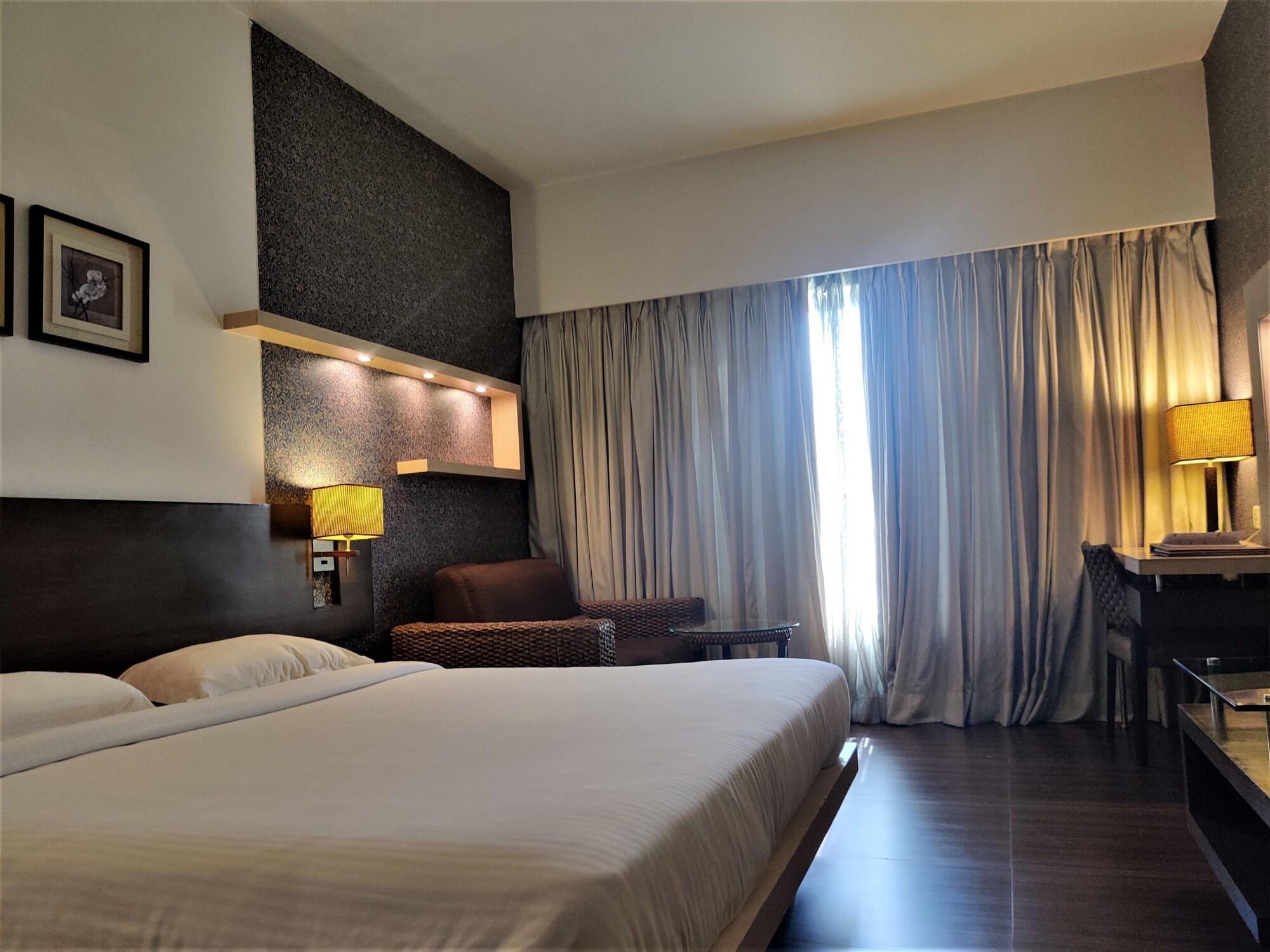 Hotel Satkar Residencia Thane Exterior foto